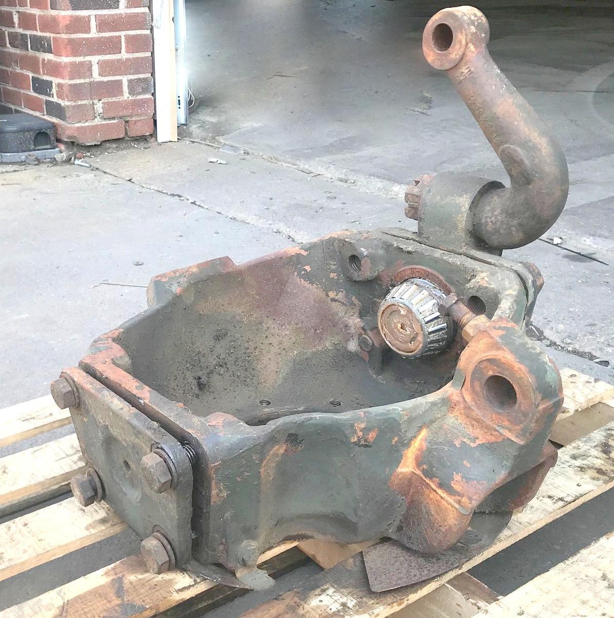 Front Right Steering Knuckle M916 HET